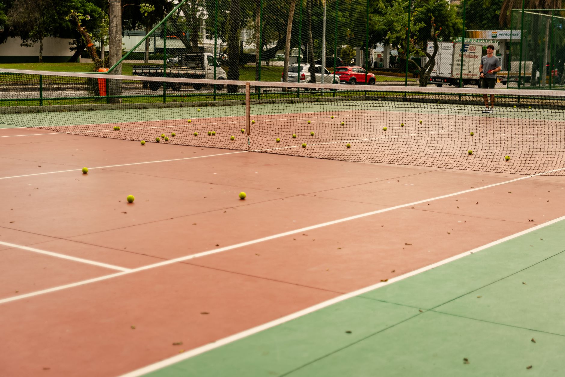 Korteus - Tennisplatz- und Zaunbau