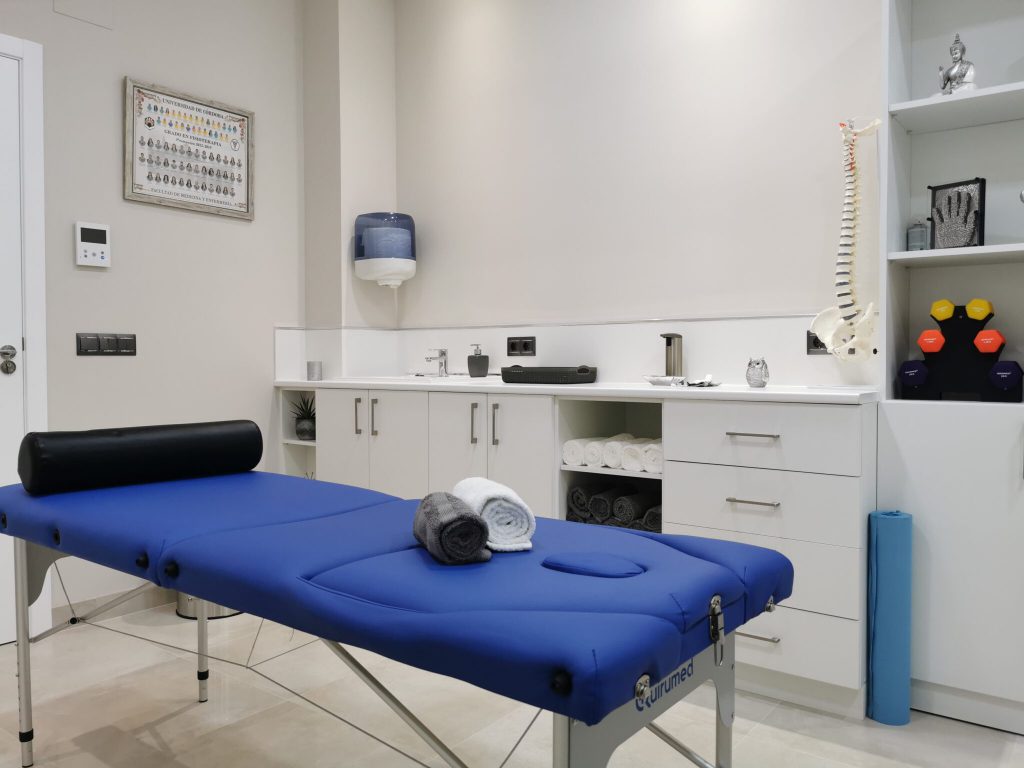 FisioActivo Clinic Fisioterapia Podología Psicología Nutrición en Málaga