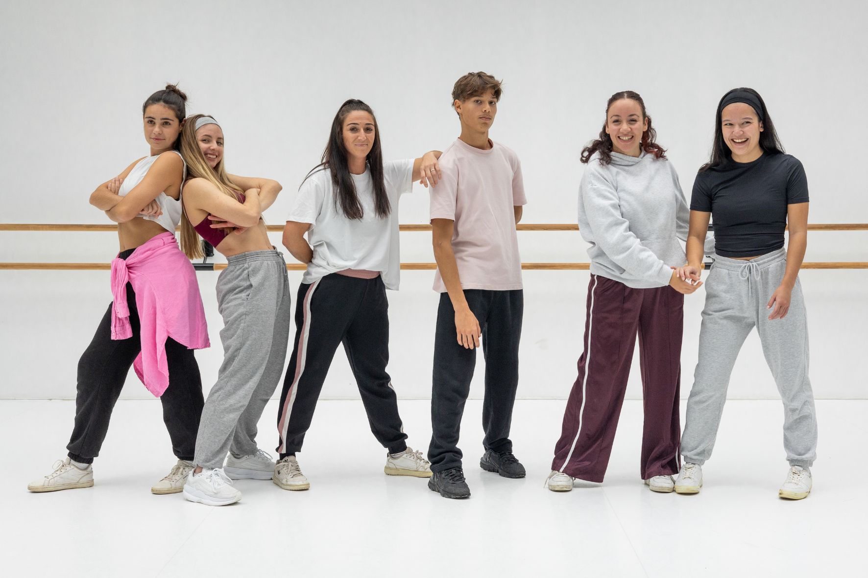 School Dances Latines Salsa, Bachata, Kizomba - Salsanueva Paris