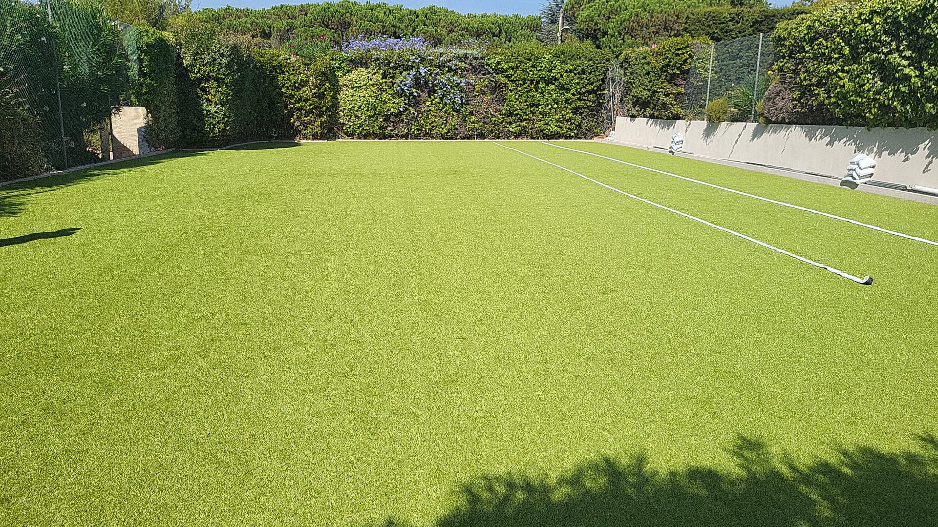 Service Tennis Nice – Expert en construction, rénovation et entretien de courts et terrains de tennis à Nice et Carros
